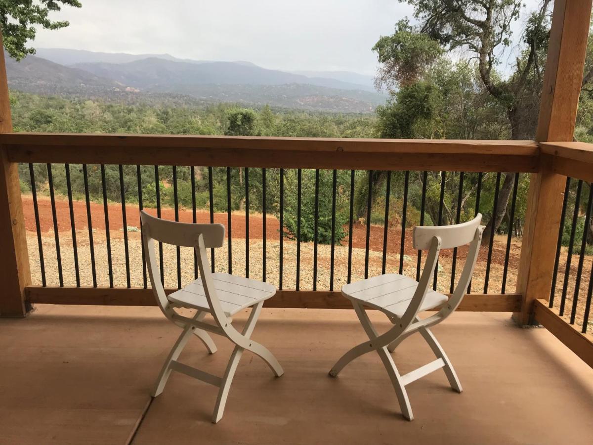 Morning Star Vista Near Yosemite - Countryside With Mountain Views